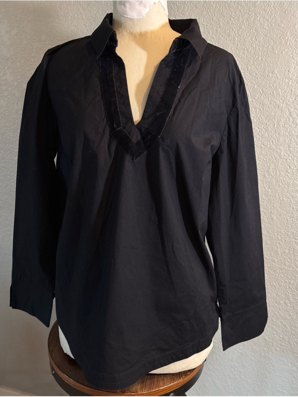 Vineyard Vines Black Long-Sleeve V-Neck Collared Tunic